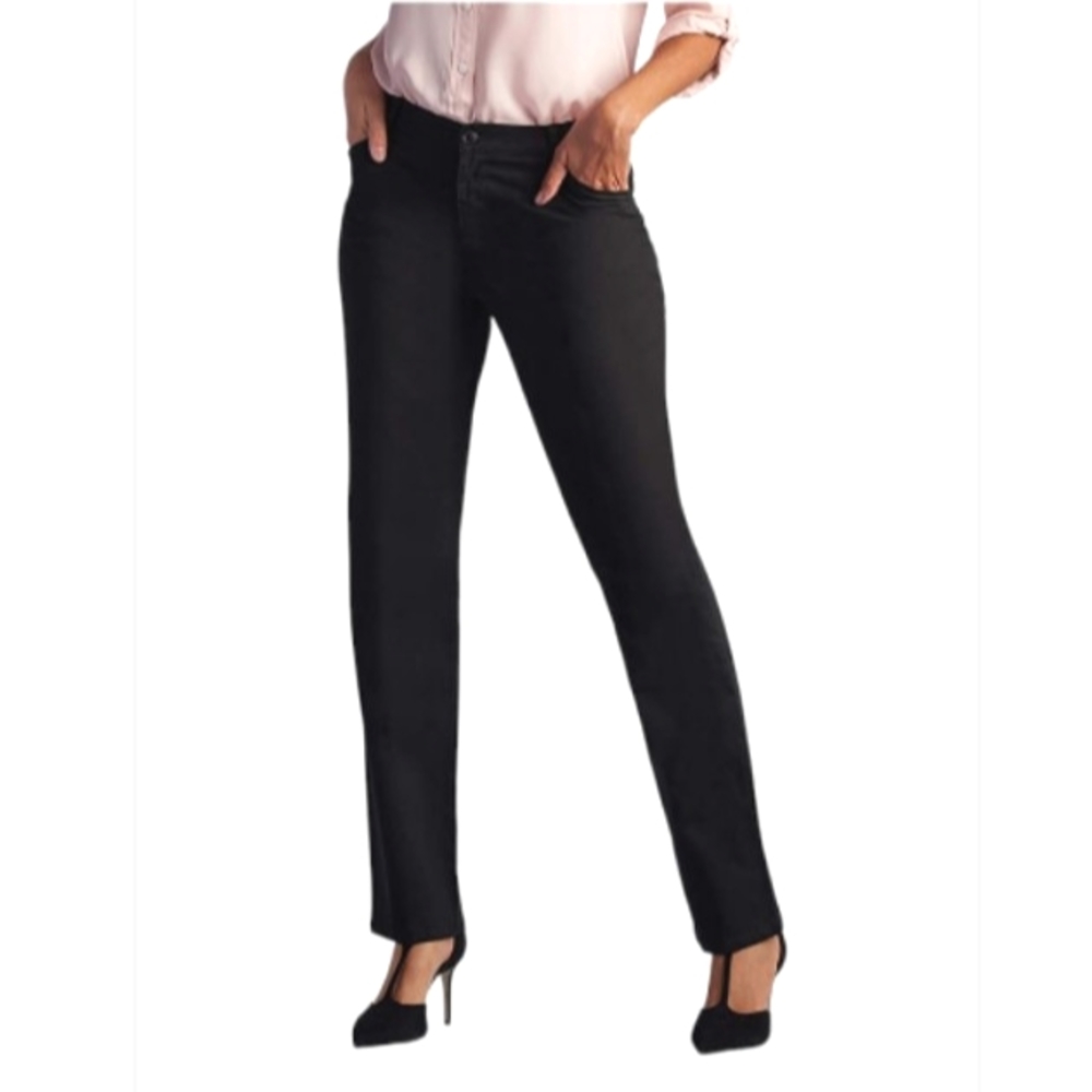Lee Women's Legendary Regular Fit Straight Leg Mid Rise Jeans